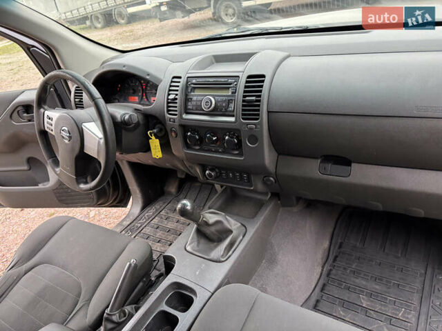 Ниссан Навара, объемом двигателя 2.5 л и пробегом 301 тыс. км за 14500 $, фото 6 на Automoto.ua