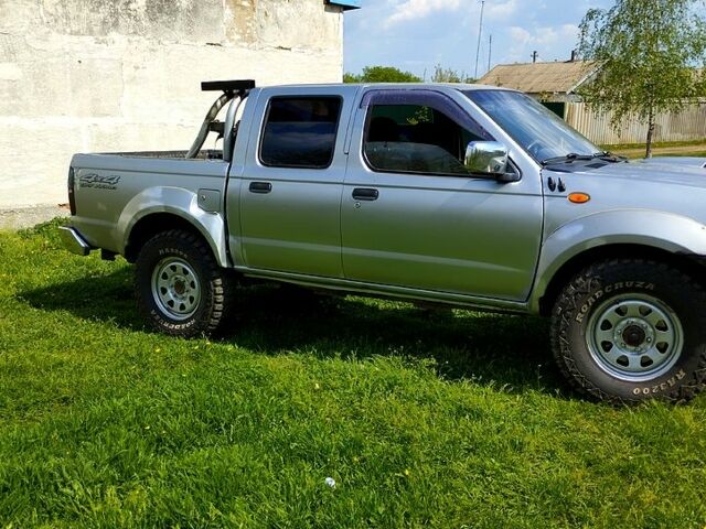 Ніссан Навара, об'ємом двигуна 2.5 л та пробігом 160 тис. км за 4500 $, фото 1 на Automoto.ua