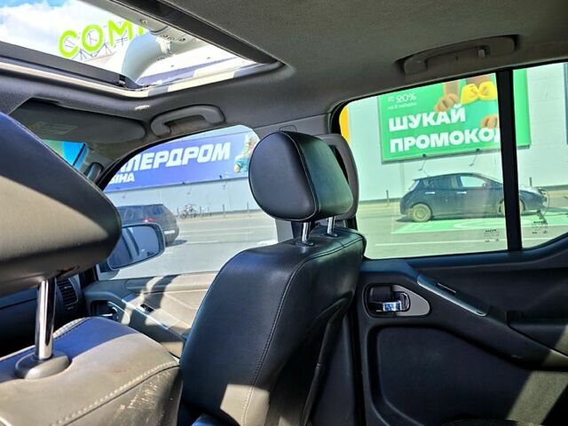 Ниссан Навара, объемом двигателя 2.5 л и пробегом 267 тыс. км за 13500 $, фото 3 на Automoto.ua