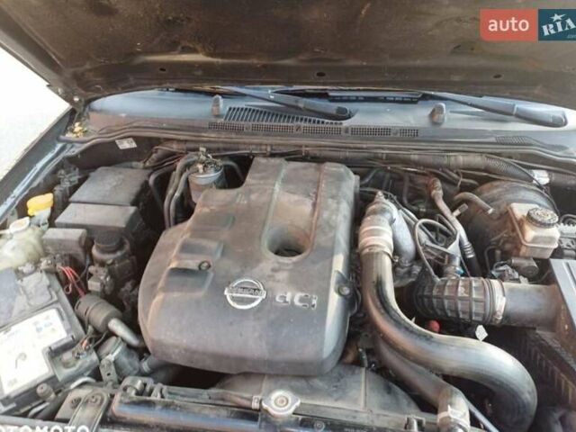 Серый Ниссан Навара, объемом двигателя 0 л и пробегом 321 тыс. км за 2970 $, фото 5 на Automoto.ua