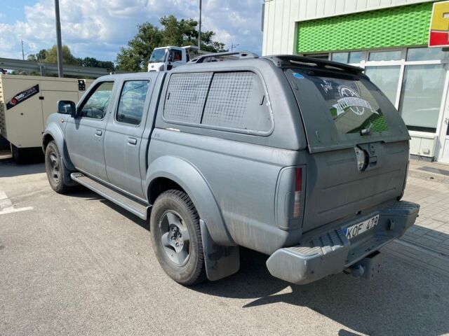 Сірий Ніссан Навара, об'ємом двигуна 2.5 л та пробігом 300 тис. км за 4500 $, фото 2 на Automoto.ua