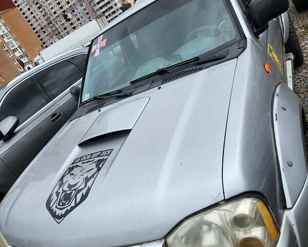 Серый Ниссан Навара, объемом двигателя 2.7 л и пробегом 240 тыс. км за 7999 $, фото 10 на Automoto.ua