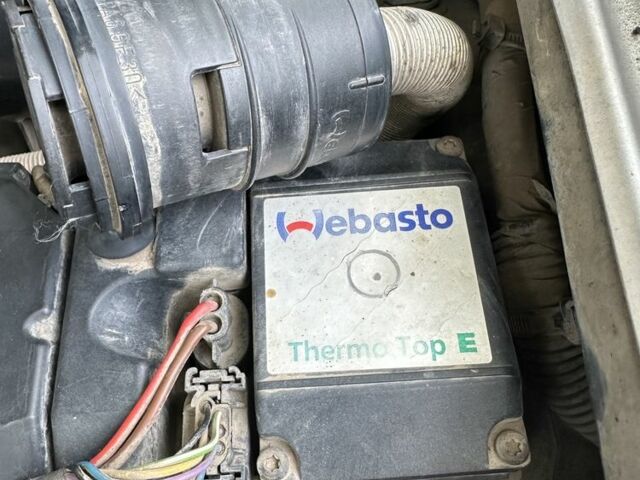 Серый Ниссан Навара, объемом двигателя 2.5 л и пробегом 375 тыс. км за 4842 $, фото 6 на Automoto.ua