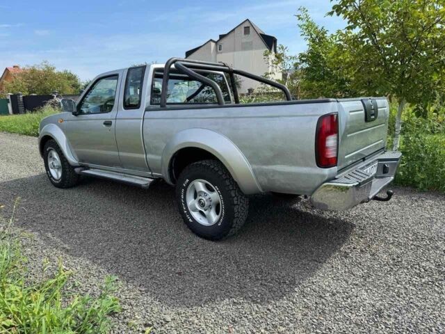 Сірий Ніссан Навара, об'ємом двигуна 2.5 л та пробігом 252 тис. км за 7000 $, фото 6 на Automoto.ua