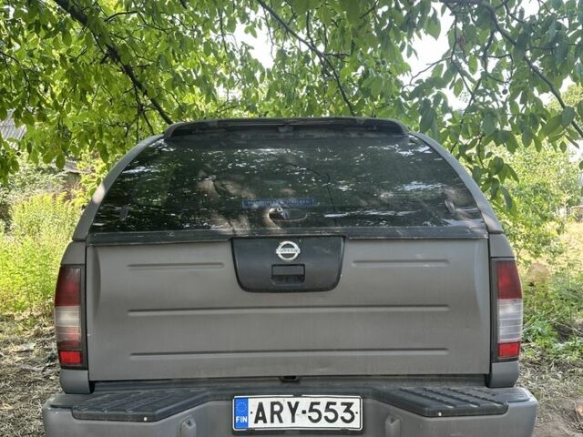 Серый Ниссан Навара, объемом двигателя 2.5 л и пробегом 375 тыс. км за 4842 $, фото 2 на Automoto.ua