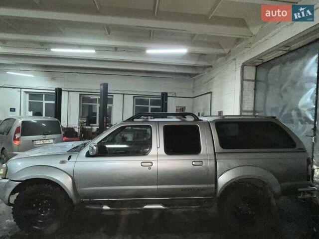 Серый Ниссан Навара, объемом двигателя 2.5 л и пробегом 171 тыс. км за 5937 $, фото 3 на Automoto.ua