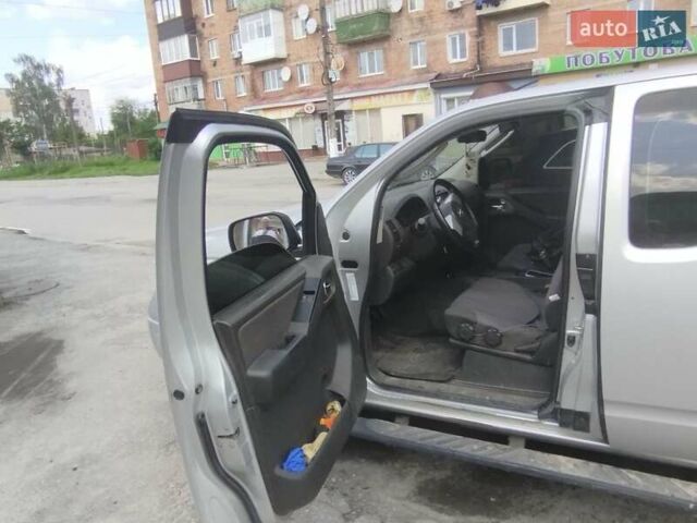 Сірий Ніссан Навара, об'ємом двигуна 2.49 л та пробігом 285 тис. км за 11500 $, фото 8 на Automoto.ua