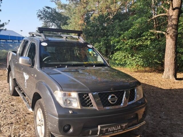 Серый Ниссан Навара, объемом двигателя 2.5 л и пробегом 240 тыс. км за 6000 $, фото 10 на Automoto.ua