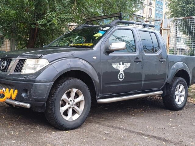 Серый Ниссан Навара, объемом двигателя 2.5 л и пробегом 240 тыс. км за 6000 $, фото 16 на Automoto.ua