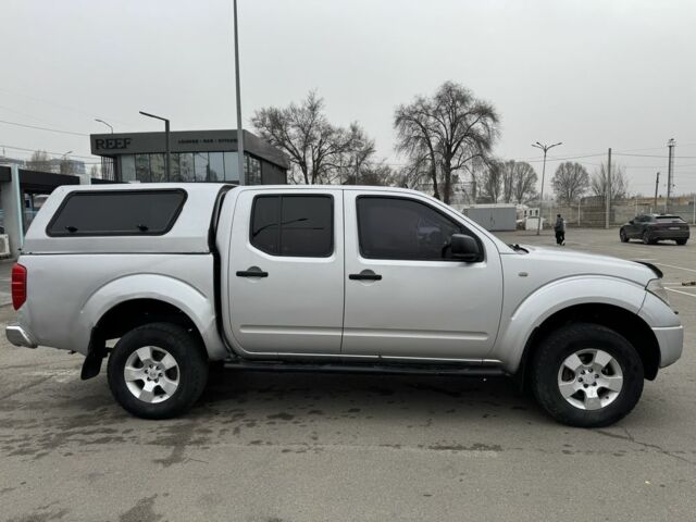 Сірий Ніссан Навара, об'ємом двигуна 2.5 л та пробігом 290 тис. км за 6700 $, фото 5 на Automoto.ua