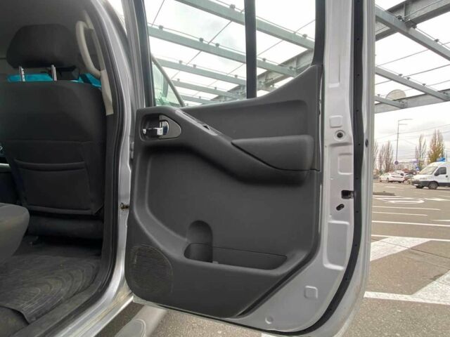 Сірий Ніссан Навара, об'ємом двигуна 2.5 л та пробігом 268 тис. км за 6200 $, фото 11 на Automoto.ua