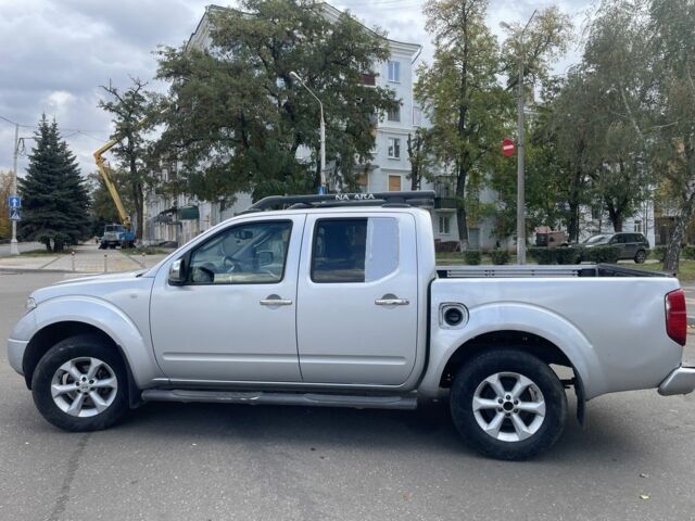 Серый Ниссан Навара, объемом двигателя 2.5 л и пробегом 272 тыс. км за 6500 $, фото 1 на Automoto.ua
