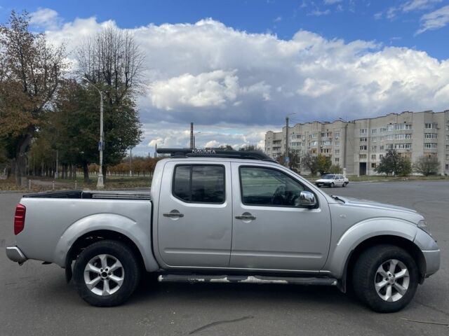 Серый Ниссан Навара, объемом двигателя 2.5 л и пробегом 272 тыс. км за 6500 $, фото 4 на Automoto.ua