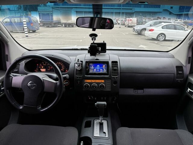 Сірий Ніссан Навара, об'ємом двигуна 2.5 л та пробігом 290 тис. км за 6700 $, фото 14 на Automoto.ua