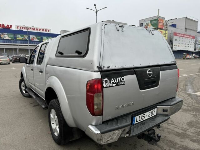 Сірий Ніссан Навара, об'ємом двигуна 2.5 л та пробігом 290 тис. км за 6700 $, фото 3 на Automoto.ua