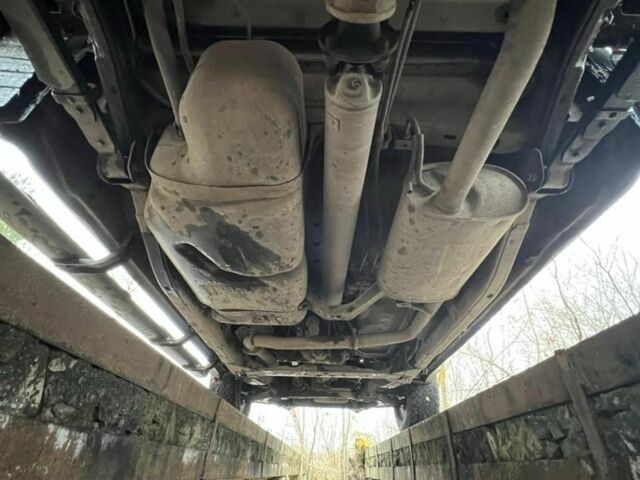 Серый Ниссан Навара, объемом двигателя 0 л и пробегом 253 тыс. км за 7500 $, фото 4 на Automoto.ua