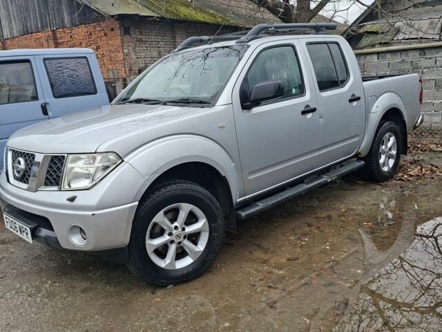 Серый Ниссан Навара, объемом двигателя 0 л и пробегом 170 тыс. км за 5800 $, фото 1 на Automoto.ua