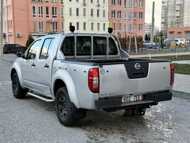 Серый Ниссан Навара, объемом двигателя 0 л и пробегом 316 тыс. км за 5500 $, фото 1 на Automoto.ua