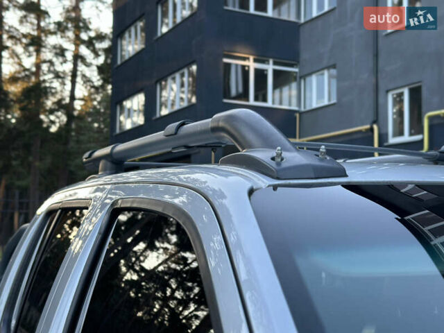 Сірий Ніссан Навара, об'ємом двигуна 2.5 л та пробігом 343 тис. км за 11000 $, фото 25 на Automoto.ua