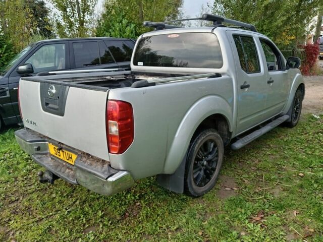 Серый Ниссан Навара, объемом двигателя 0 л и пробегом 161 тыс. км за 5800 $, фото 22 на Automoto.ua