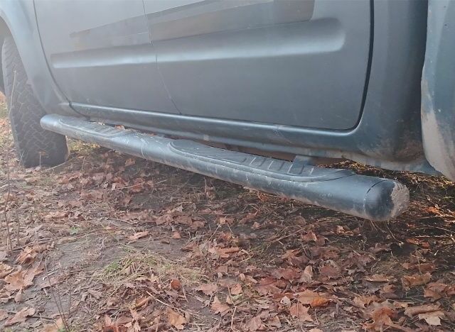 Серый Ниссан Навара, объемом двигателя 0 л и пробегом 253 тыс. км за 7500 $, фото 9 на Automoto.ua