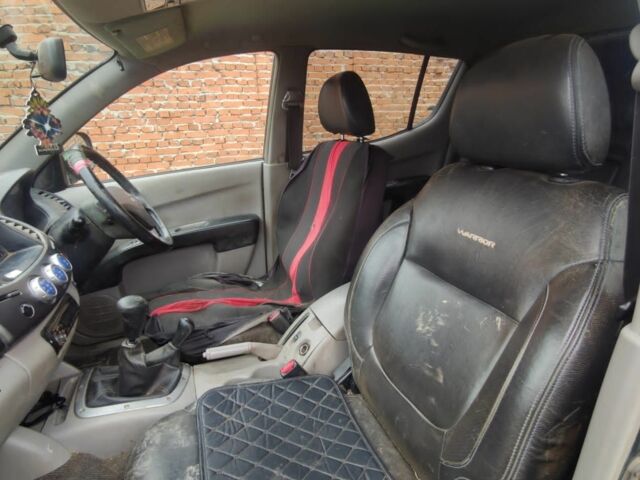 Серый Ниссан Навара, объемом двигателя 0 л и пробегом 161 тыс. км за 5800 $, фото 17 на Automoto.ua