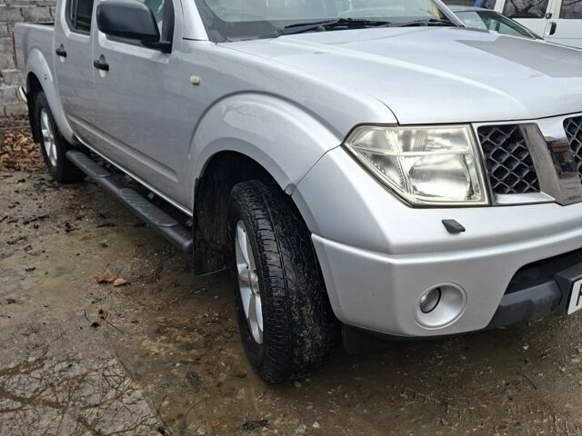 Серый Ниссан Навара, объемом двигателя 0 л и пробегом 170 тыс. км за 5800 $, фото 3 на Automoto.ua