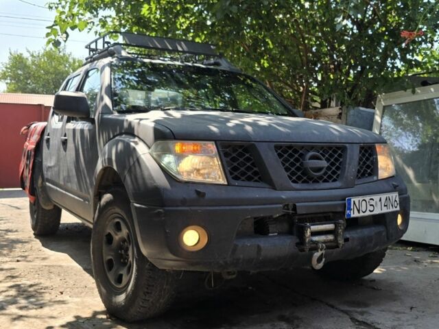 Серый Ниссан Навара, объемом двигателя 2.5 л и пробегом 466 тыс. км за 3400 $, фото 15 на Automoto.ua