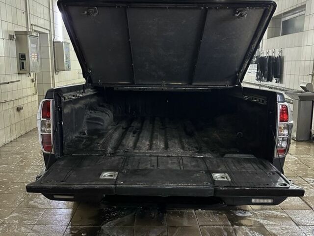 Сірий Ніссан Навара, об'ємом двигуна 2.5 л та пробігом 234 тис. км за 11000 $, фото 12 на Automoto.ua