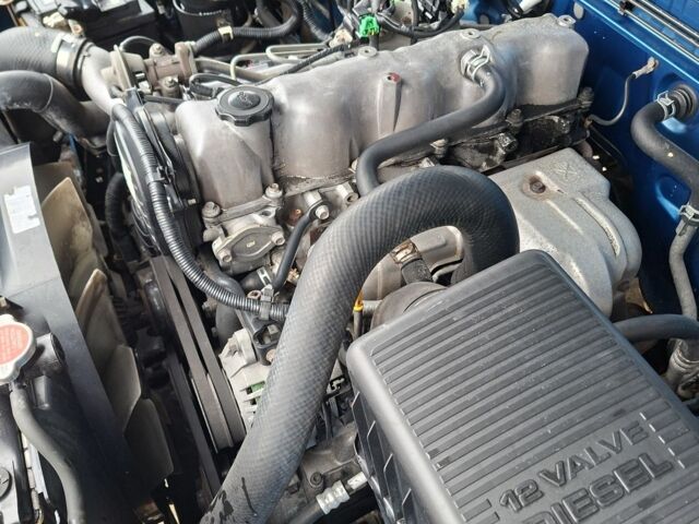 Серый Ниссан Навара, объемом двигателя 0 л и пробегом 161 тыс. км за 5800 $, фото 10 на Automoto.ua