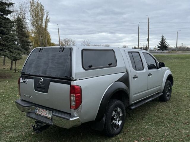 Сірий Ніссан Навара, об'ємом двигуна 2.5 л та пробігом 300 тис. км за 5800 $, фото 3 на Automoto.ua