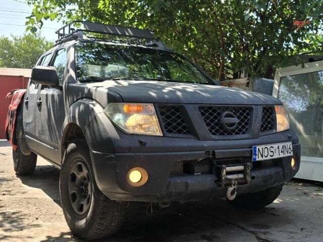 Серый Ниссан Навара, объемом двигателя 2.5 л и пробегом 466 тыс. км за 3400 $, фото 14 на Automoto.ua