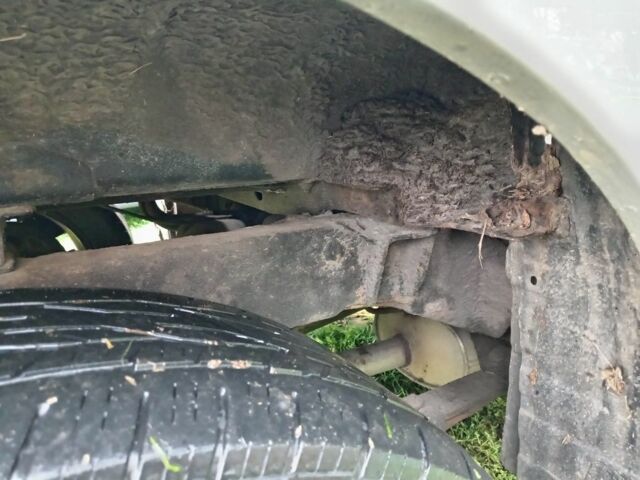 Серый Ниссан Навара, объемом двигателя 0 л и пробегом 161 тыс. км за 5800 $, фото 23 на Automoto.ua