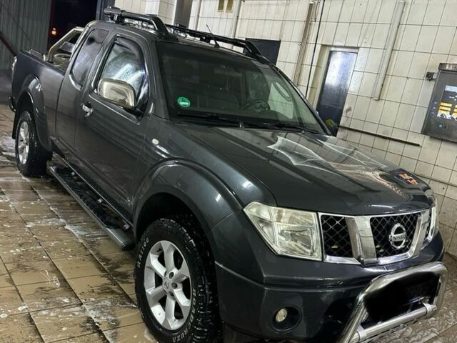 Сірий Ніссан Навара, об'ємом двигуна 2.5 л та пробігом 234 тис. км за 11000 $, фото 13 на Automoto.ua