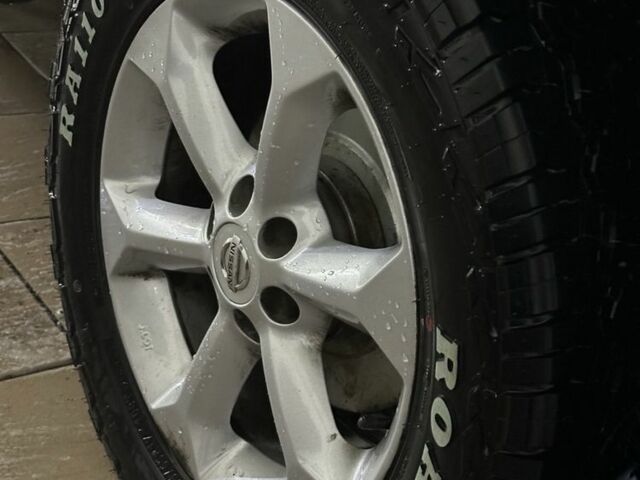 Сірий Ніссан Навара, об'ємом двигуна 2.5 л та пробігом 234 тис. км за 11000 $, фото 10 на Automoto.ua