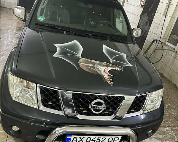 Сірий Ніссан Навара, об'ємом двигуна 2.49 л та пробігом 234 тис. км за 11000 $, фото 1 на Automoto.ua