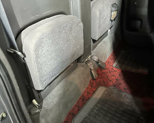 Сірий Ніссан Навара, об'ємом двигуна 2.49 л та пробігом 234 тис. км за 11000 $, фото 7 на Automoto.ua