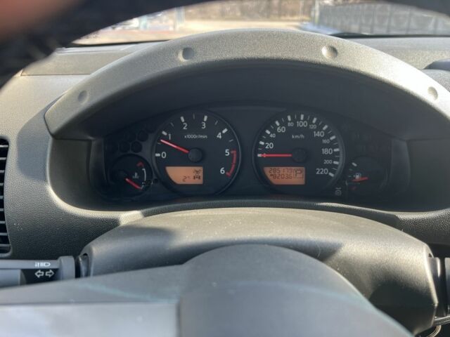 Серый Ниссан Навара, объемом двигателя 2.5 л и пробегом 285 тыс. км за 7500 $, фото 4 на Automoto.ua