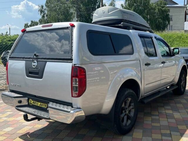 Серый Ниссан Навара, объемом двигателя 2.5 л и пробегом 258 тыс. км за 14200 $, фото 6 на Automoto.ua