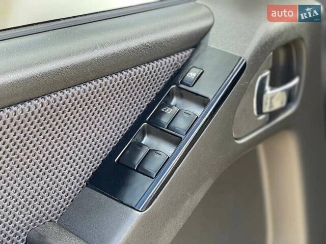 Серый Ниссан Навара, объемом двигателя 2.49 л и пробегом 380 тыс. км за 9899 $, фото 14 на Automoto.ua