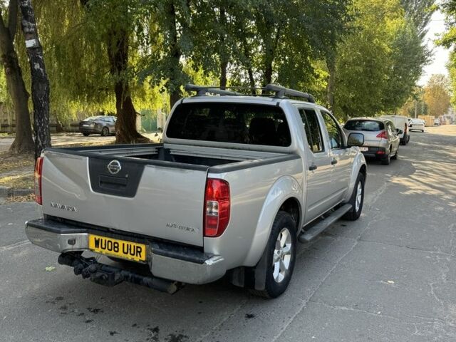 Серый Ниссан Навара, объемом двигателя 2.5 л и пробегом 187 тыс. км за 6700 $, фото 5 на Automoto.ua