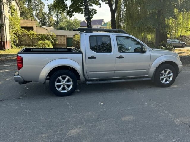 Серый Ниссан Навара, объемом двигателя 2.5 л и пробегом 187 тыс. км за 6700 $, фото 6 на Automoto.ua