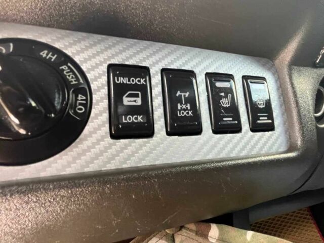 Серый Ниссан Навара, объемом двигателя 2.5 л и пробегом 258 тыс. км за 14200 $, фото 15 на Automoto.ua