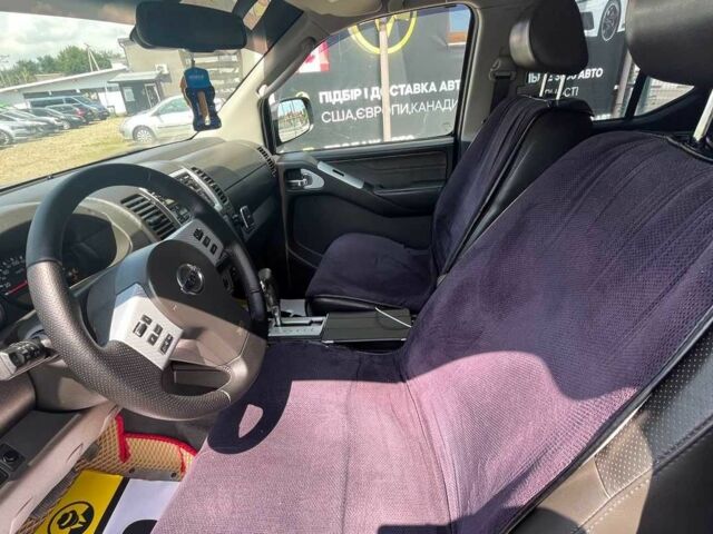 Серый Ниссан Навара, объемом двигателя 2.5 л и пробегом 258 тыс. км за 14200 $, фото 12 на Automoto.ua