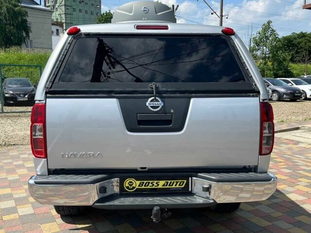 Серый Ниссан Навара, объемом двигателя 2.5 л и пробегом 258 тыс. км за 14200 $, фото 5 на Automoto.ua