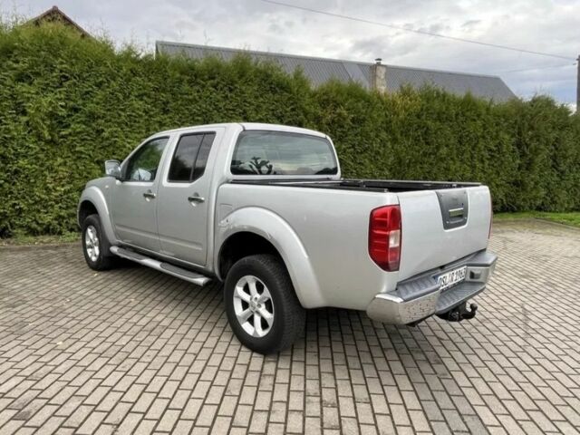 Серый Ниссан Навара, объемом двигателя 2.5 л и пробегом 214 тыс. км за 3700 $, фото 4 на Automoto.ua