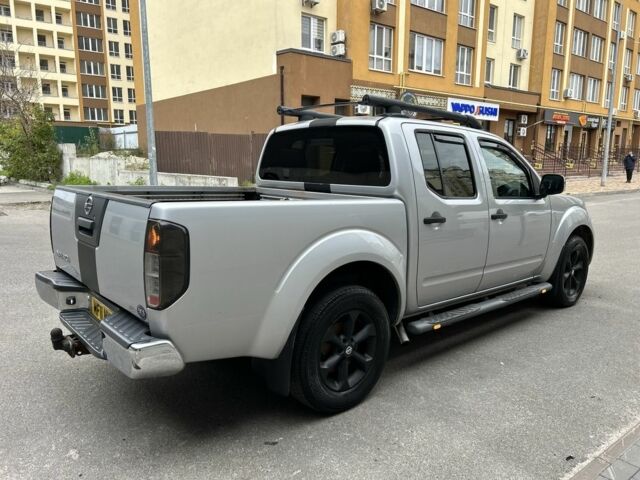 Серый Ниссан Навара, объемом двигателя 2.5 л и пробегом 241 тыс. км за 6950 $, фото 3 на Automoto.ua