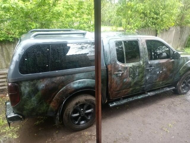 Серый Ниссан Навара, объемом двигателя 2.5 л и пробегом 200 тыс. км за 4000 $, фото 12 на Automoto.ua