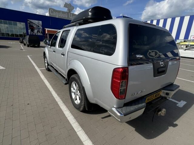 Серый Ниссан Навара, объемом двигателя 2.5 л и пробегом 200 тыс. км за 5500 $, фото 4 на Automoto.ua