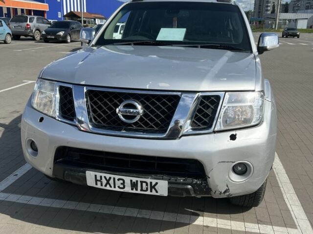 Серый Ниссан Навара, объемом двигателя 2.5 л и пробегом 200 тыс. км за 5500 $, фото 13 на Automoto.ua